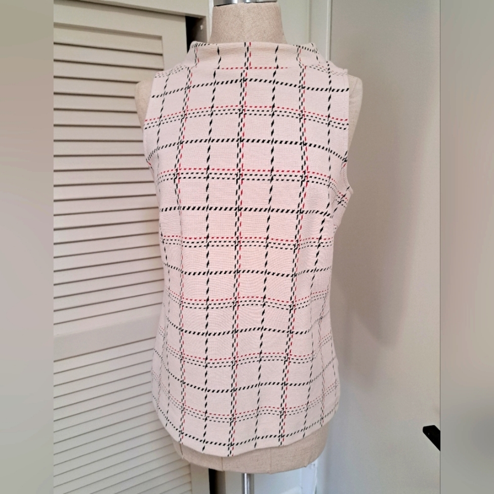 Ann Taylor sleevless top